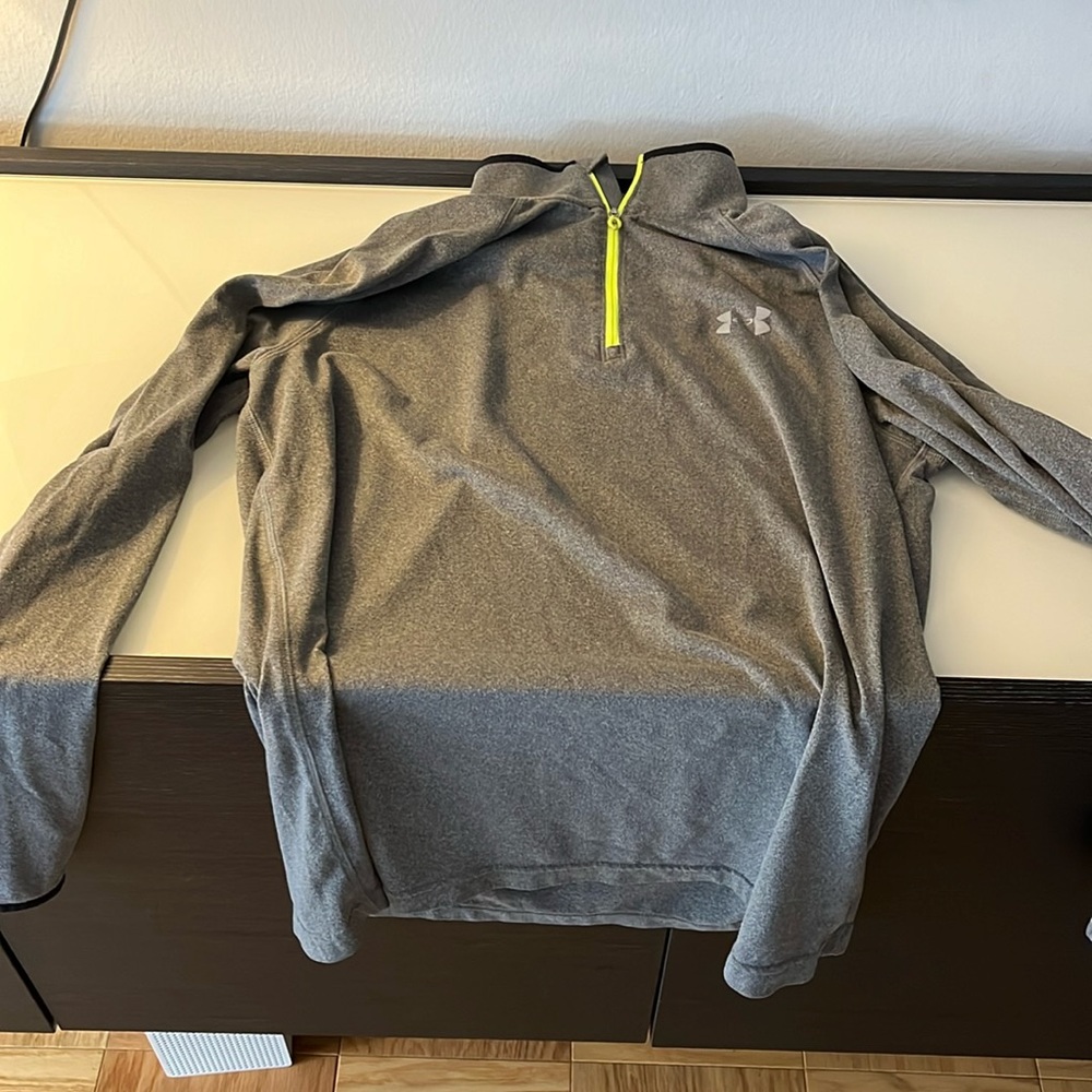 Under armor zip up.  In good condition.